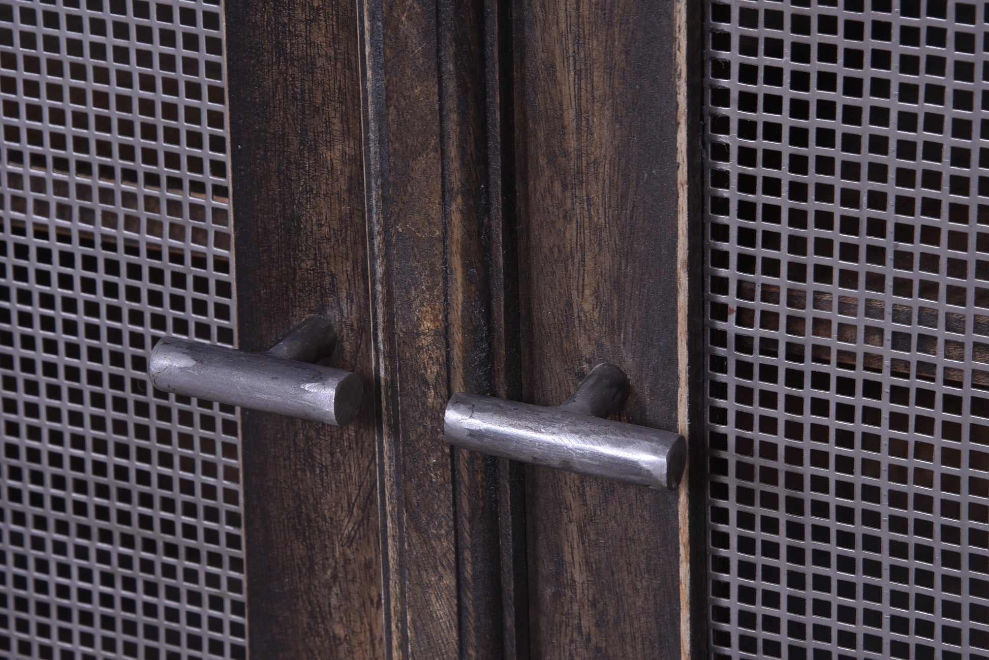 Close-up of cabinet handle and texture