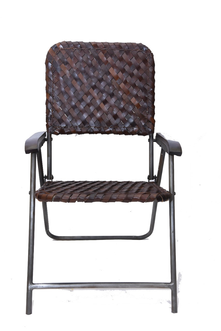 Foldable leather chair in dark brown for indoor and outdoor use