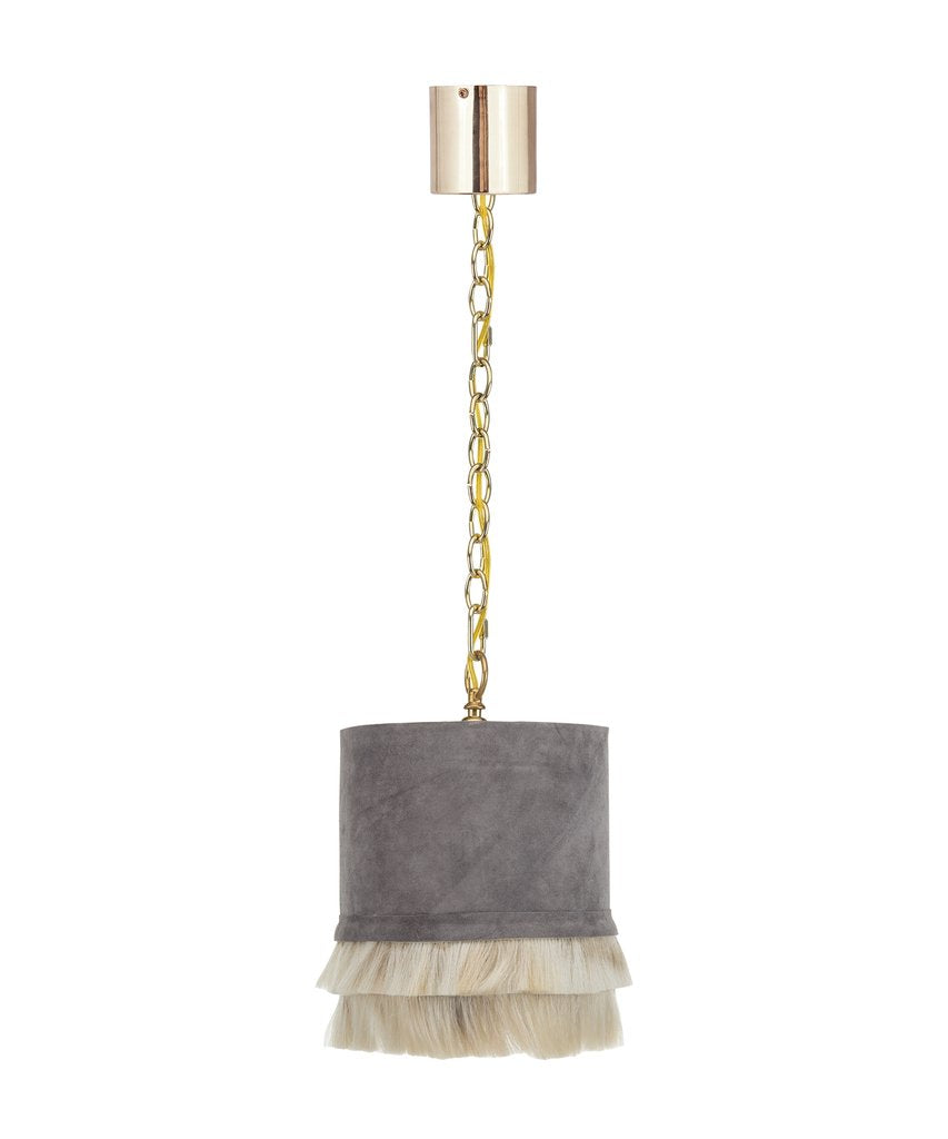 Elegant pendant lamp for dining and living spaces.